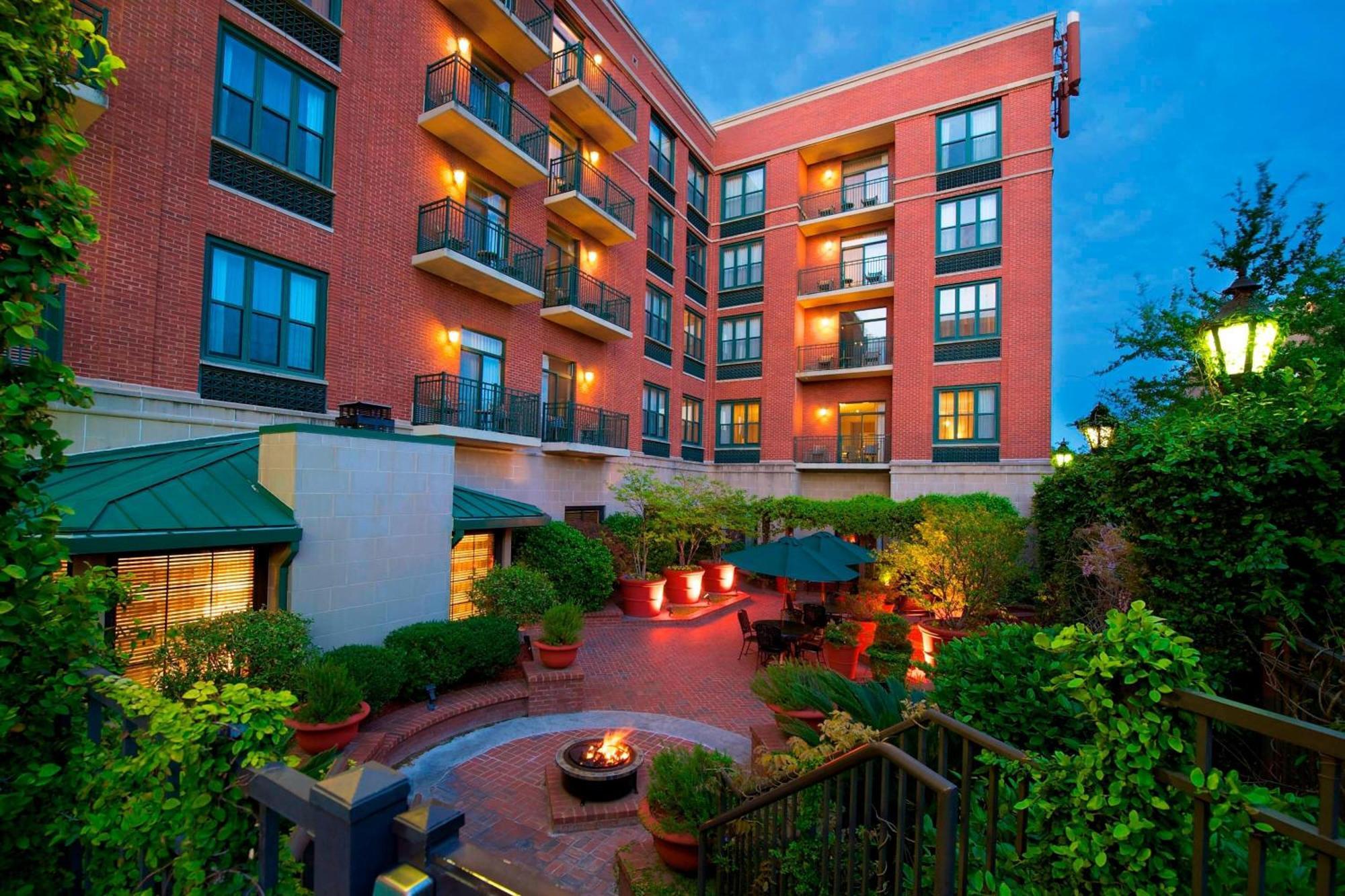 Courtyard By Marriott Savannah Downtown - Historic District Exterior foto
